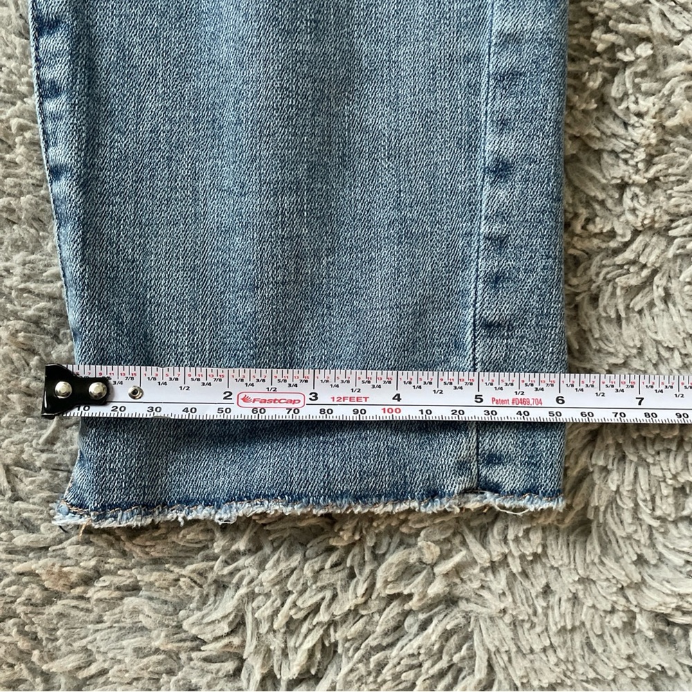 White House Black Market Women's Jeans The Girlfriend Sz 6 Light Wash Distressed - Picture 8 of 10